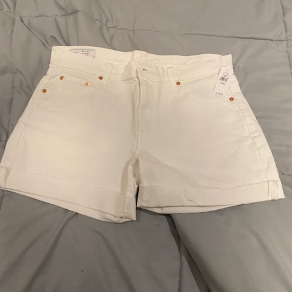 Gap white denim  cotton , 5"  shorts NWT